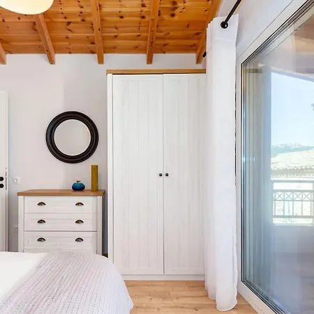 Nona's Dorf Haus In Liapades