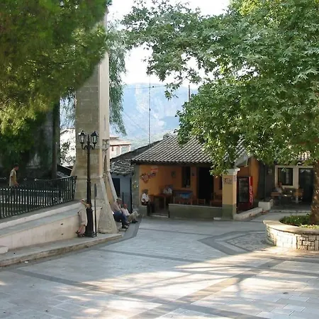 Nona's Dorf Haus In Nyaraló